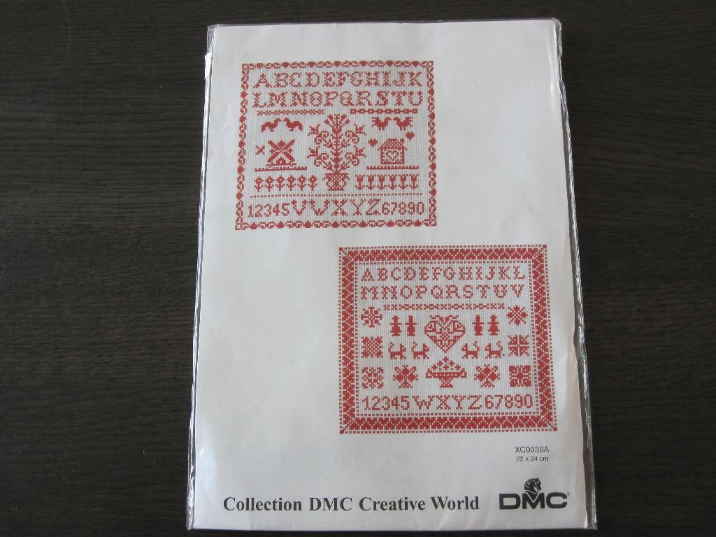 Kleine merklap, rood, DMC,XC0030A, Permin of Copenhagen, Hobby en Vrije tijd, Borduren en Borduurmachines, Ophalen of Verzenden