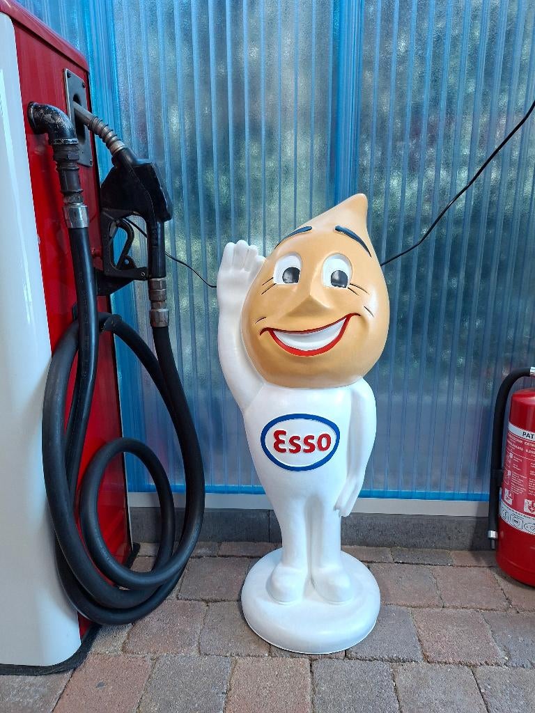 Esso druppel beeld man en vrouw 80 cm groot, Ophalen, Zo goed als nieuw, Reclamebord