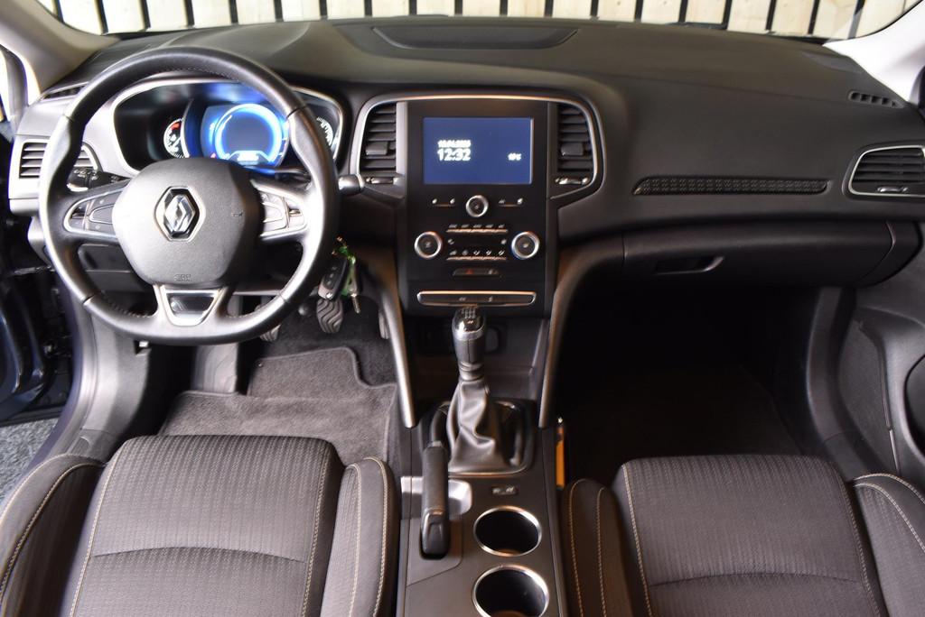Renault Mégane 1.2 TCe Zen 137dkm Trekhaak Navi LED 17" Cru, Voorwielaandrijving, Stof, Gebruikt, Euro 6