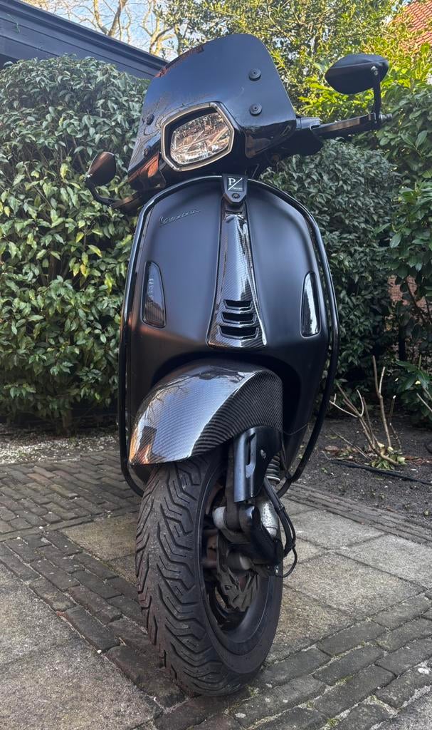 Vespa Sprint i-get E4 2019 | Polini 80cc | 100+ GPS, Fietsen en Brommers, Scooters | Vespa, Ophalen, Zo goed als nieuw, Benzine