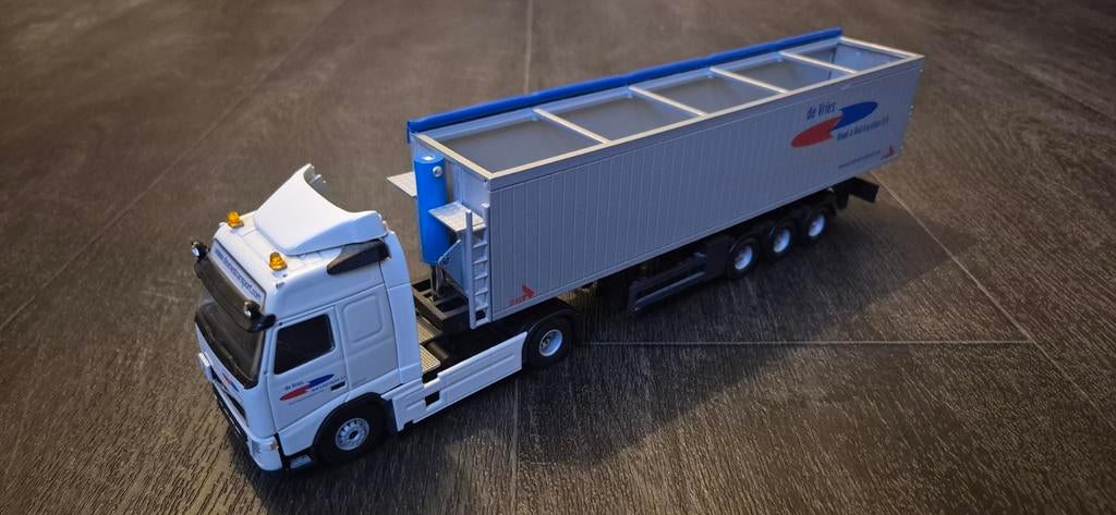 Tekno Volvo FH3 de Vries, Hobby en Vrije tijd, Modelauto's | 1:50, Ophalen of Verzenden, Zo goed als nieuw, Bus of Vrachtwagen