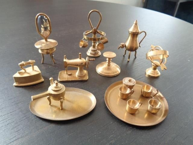 Veel koperen spullen / servies voor een poppenhuis., Ophalen of Verzenden, Poppenhuis