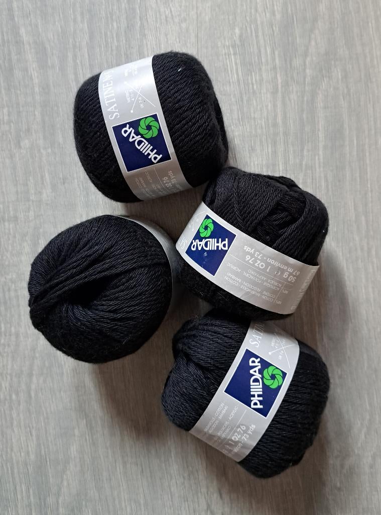 4 bollen phildar satine No 5, zwart, Hobby en Vrije tijd, Breien en Haken, Ophalen of Verzenden, Nieuw, Breien of Haken, Wol of Garen