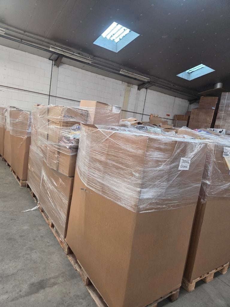 Pallet met diverse nieuwe goederen, Diversen, Rommelmarktspullen, Bazaar, ., Nieuw, Ophalen of Verzenden
