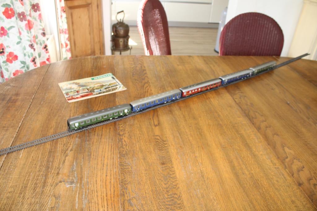 Märklin Vijf D-Trein rijtuigen II, Hobby en Vrije tijd, Modeltreinen | H0, Wisselstroom, Gebruikt, Wagon, Ophalen of Verzenden