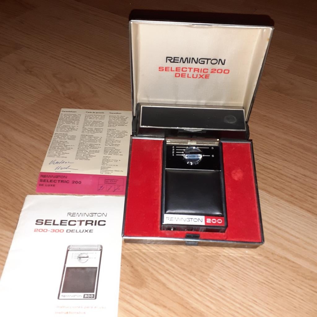 Vintage Remington Selectric 200 Deluxe Scheerapparaat, Ophalen of Verzenden, Zo goed als nieuw, Scheren en Epileren