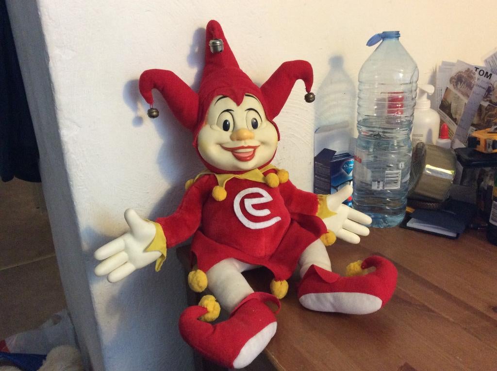 Vintage Pardoes Efteling pop. hardface zittend 35 cm, Gebruikt, Overige typen, Ophalen of Verzenden, Rood