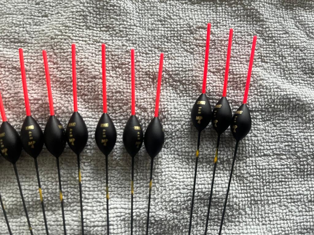 adv 331 / NIEUW set 12 dobbers FOX, Watersport en Boten, Hengelsport | Witvissen, Ophalen of Verzenden, Nieuw, Dobber of Lood