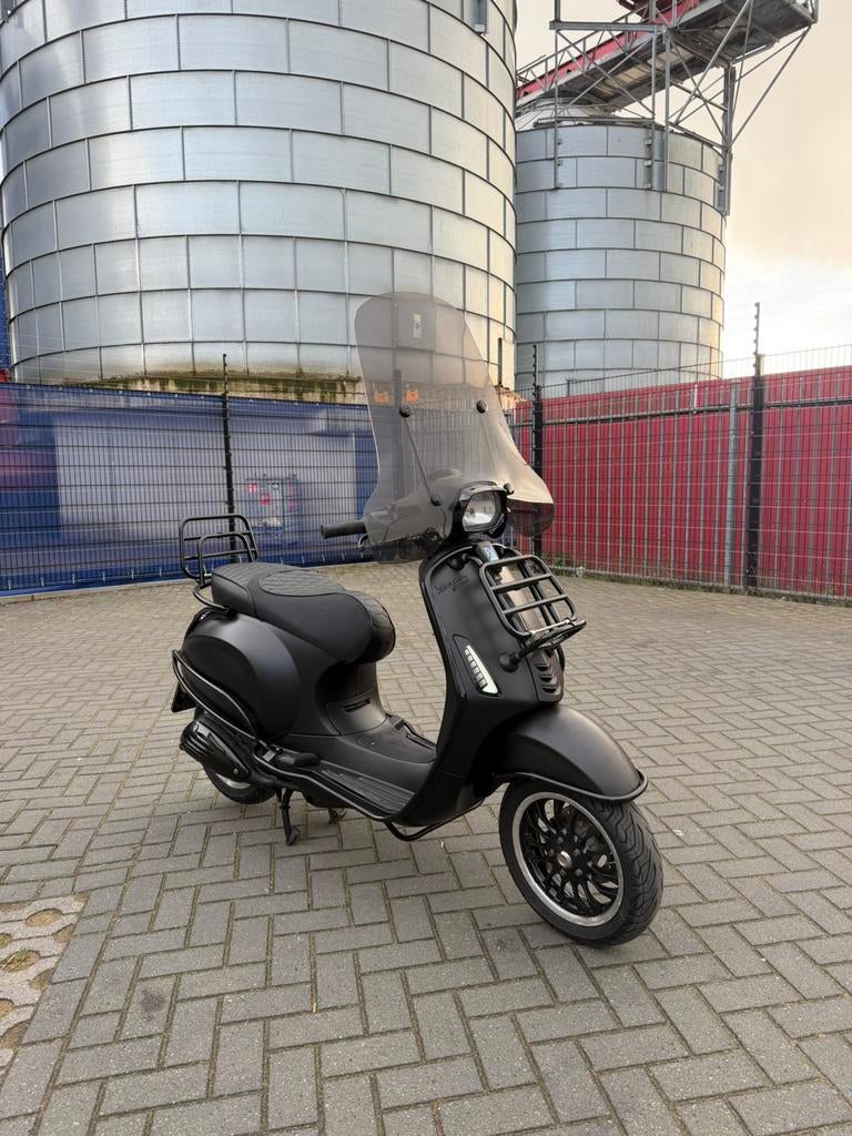 Vespa Sprint Full Option Notte Zwart 2017 Brom, Ophalen of Verzenden, Zo goed als nieuw, Benzine, Vespa LX