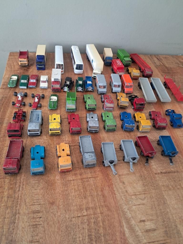 Partij Efsi modellen - Diverse voertuigen en trailers, Hobby en Vrije tijd, Modelauto's | Overige schalen, Ophalen of Verzenden