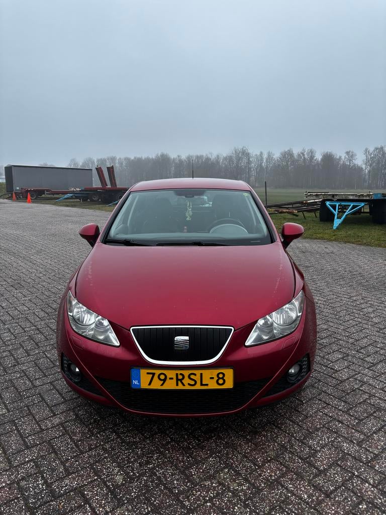 Seat Ibiza 1.2 TDI 55KW Ecomotive 2011 Rood, Voorwielaandrijving, 74 pk, Zwart, 1199 cc