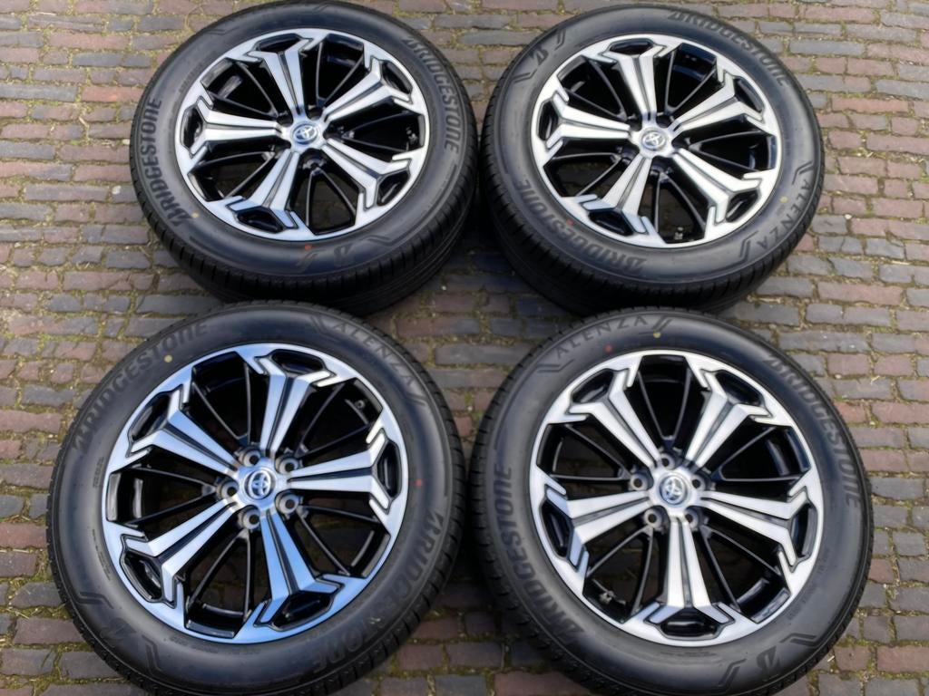NIEUWE 19” Toyota Rav4 velgen + 235/55R19 Bridgestone (2025), 19 inch, Banden en Velgen, Nieuw, Ophalen of Verzenden