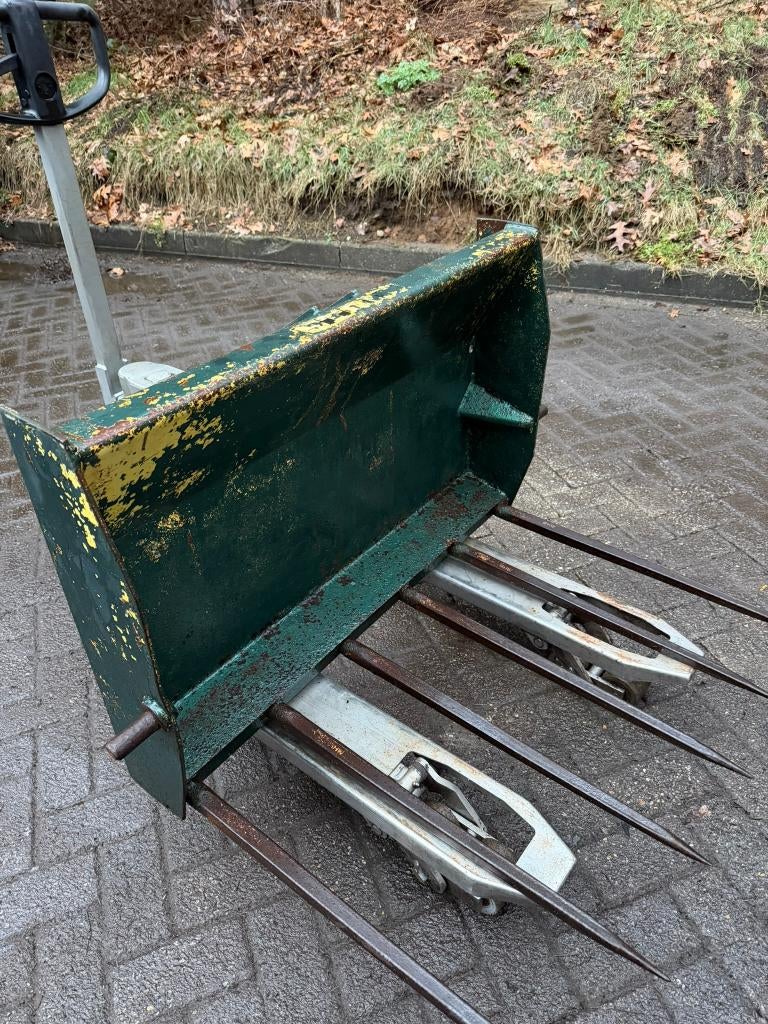 hooivork, balenvork, balenprikker voor frontlader, Ophalen, Veehouderij, Weidebouw