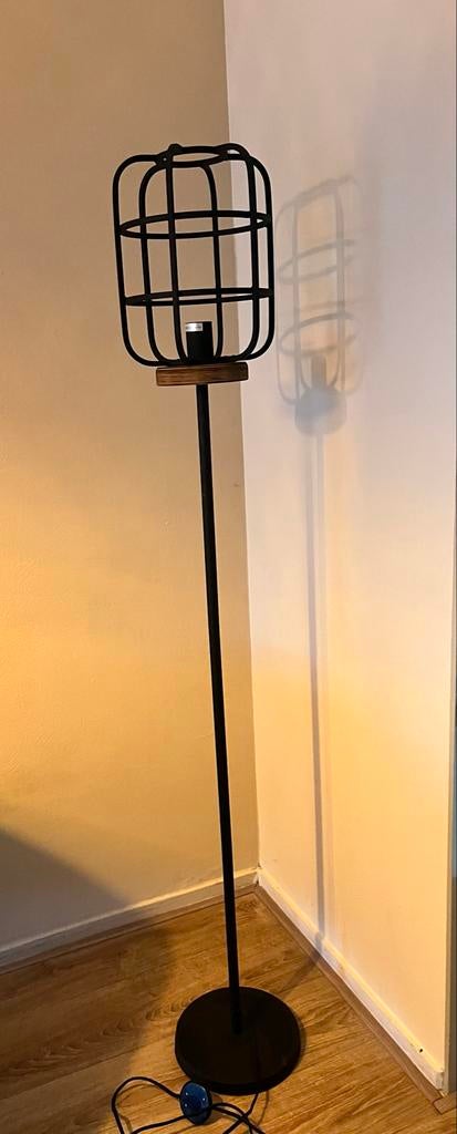 Industriële staande lamp zwart, Ophalen, Zo goed als nieuw, Metaal, 150 tot 200 cm