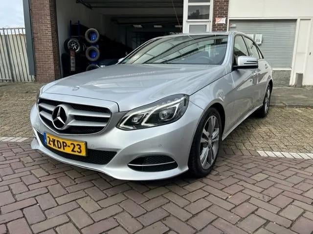 Mercedes-Benz E-KLASSE, Automaat, Gebruikt, 4 cilinders, Leder en Stof