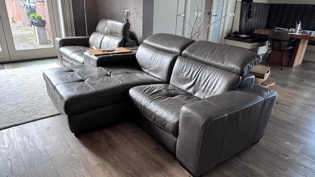 Bank elektrische bediening Taupe, 2 delen, Ophalen, Gebruikt, Rechte bank, 200 tot 250 cm