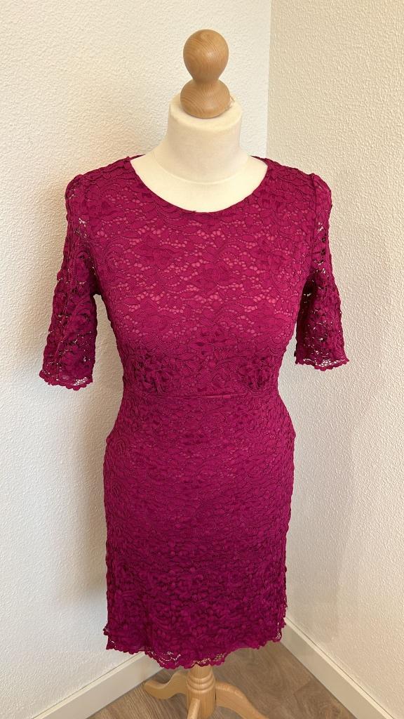 King Louie maat M fuchsia roze feest jurk kant 763, Maat 38/40 (M), Ophalen of Verzenden, Zo goed als nieuw, Knielengte