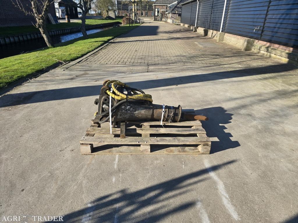 Montabert hydraulische sloophamer, Niet opgegeven, -, Niet opgegeven