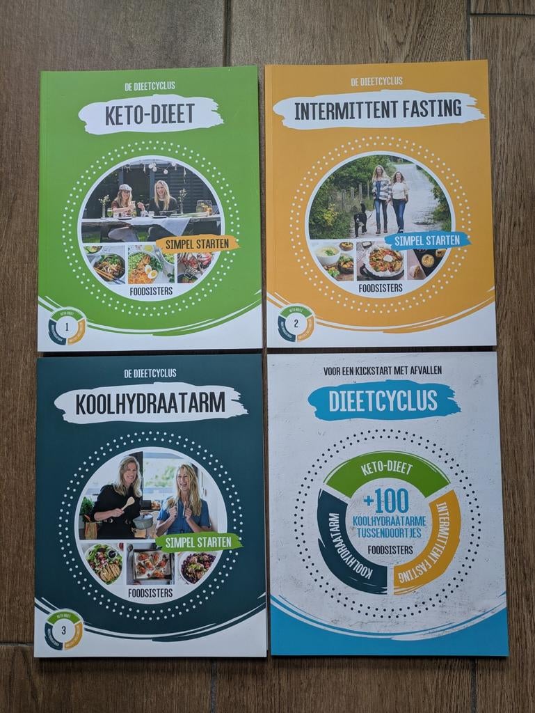 Foodsisters dieetcyclus deel 1 t/m 4, Ophalen of Verzenden, Zo goed als nieuw