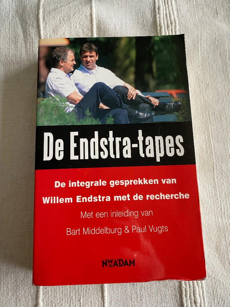 De Endstra-tapes Bart Middelburg & Paul Vugts, Boeken, Maatschappij en Samenleving, Ophalen of Verzenden, Zo goed als nieuw, Bart Middelburg & Paul Vugts