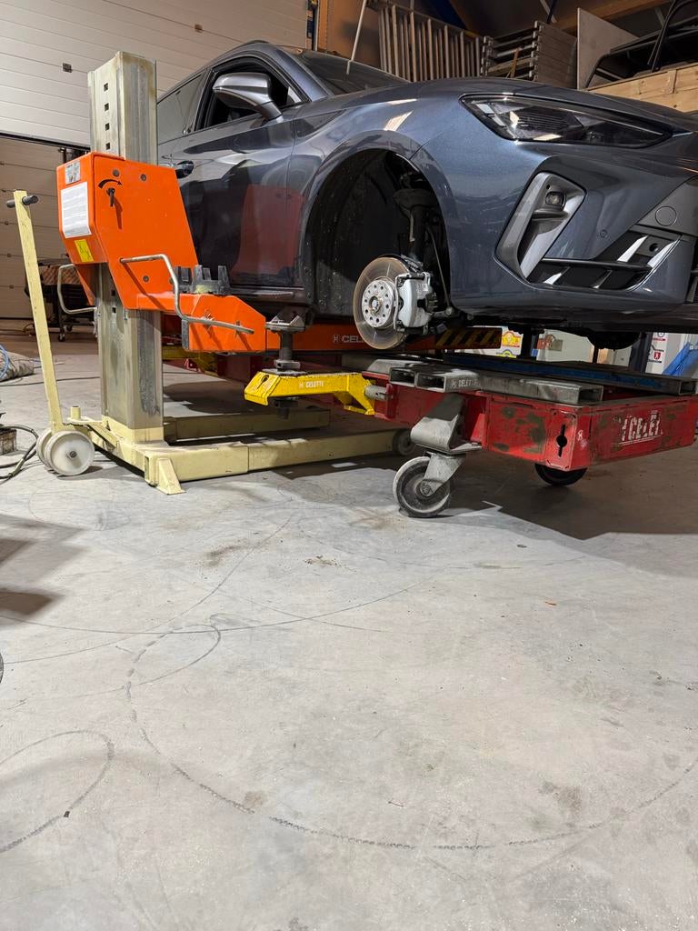 Celette Cayman Richtbank met Zijheffer & Traverse, Auto diversen, Ophalen of Verzenden, Gebruikt