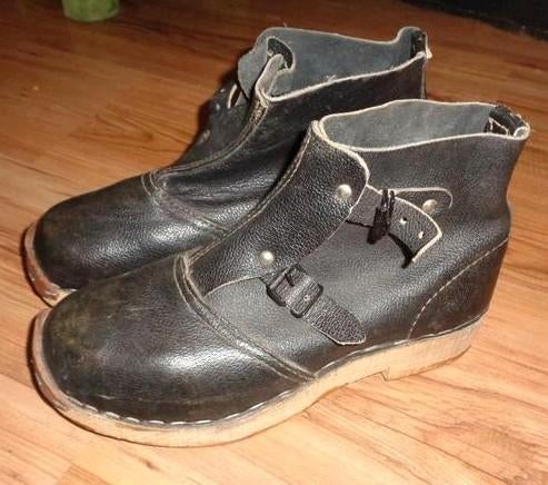 Duits wo2 schoenen gevangene – arbeitslager  ww2  , Verzenden, Overige soorten, Duitsland, Kleding of Schoenen