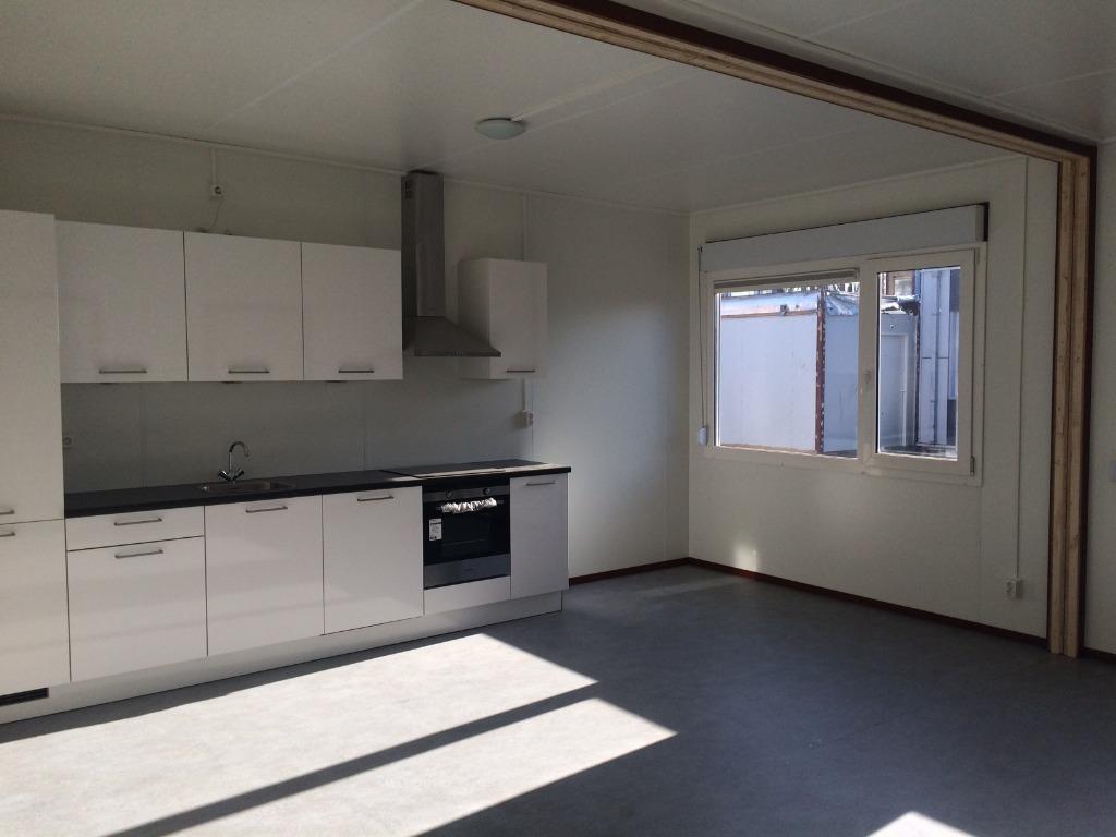 Te Huur Zeer Luxe Woonunit 72m² met 3 slaapkamers, Ophalen