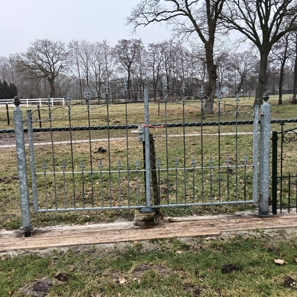 Heel mooi sierhekwerk, Ophalen