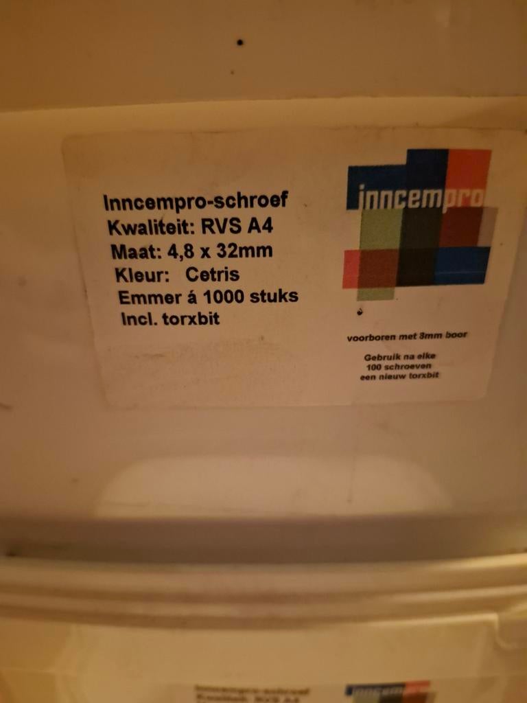 Ongeveer 12.000  trespa/cetris schroeven rvs 4.8x32, Ophalen