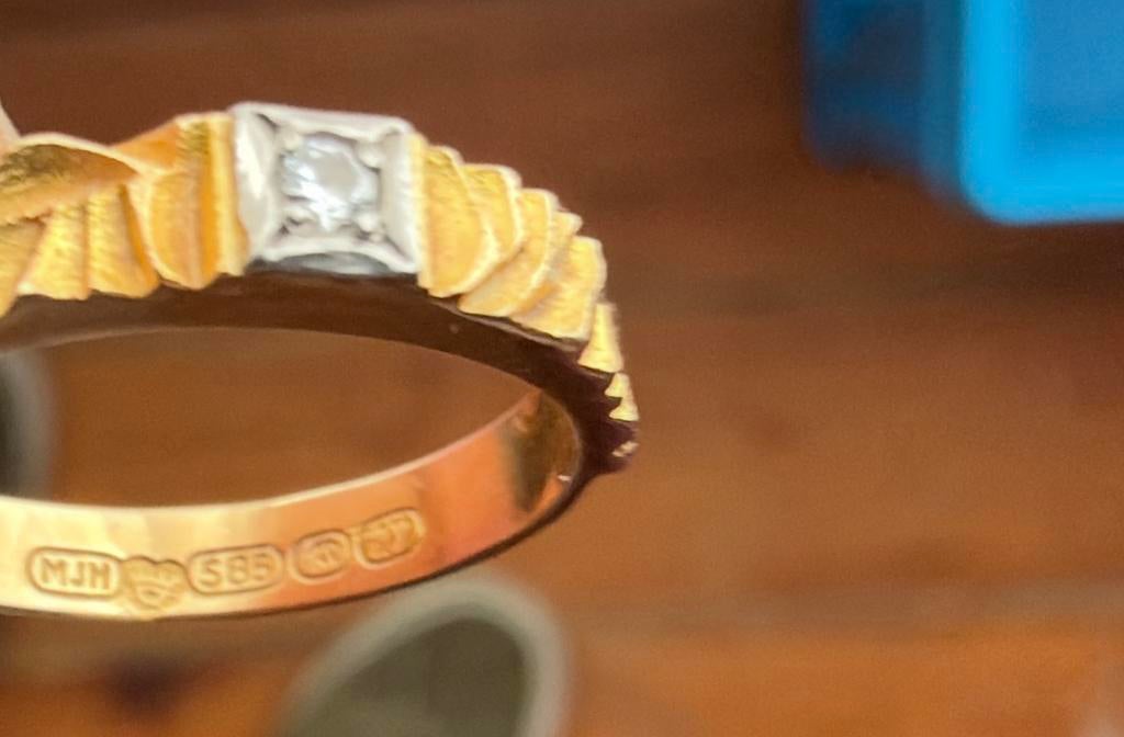 Lapponia gouden ring met briljant 14k unieke ring, Nieuw, Ophalen of Verzenden, Kleiner dan 17, Met edelsteen