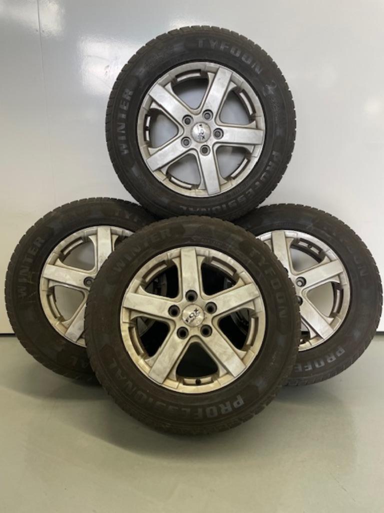 Set 52: Velgen + Banden Volkswagen Caddy, Ophalen, 16 inch, Banden en Velgen, Winterbanden