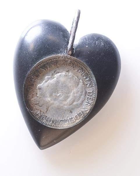 Hanger ketting 10 cent Wilhelmina opgestoken haar in zwart, Ophalen of Verzenden, Zilver, Nederland