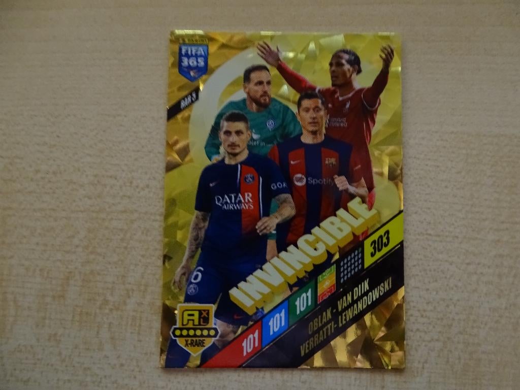 Panini FIFA 365 Adrenalyn XL 2024 Invincible X-Rare kaart, Ophalen of Verzenden, Zo goed als nieuw, Buitenlandse clubs, Poster, Plaatje of Sticker