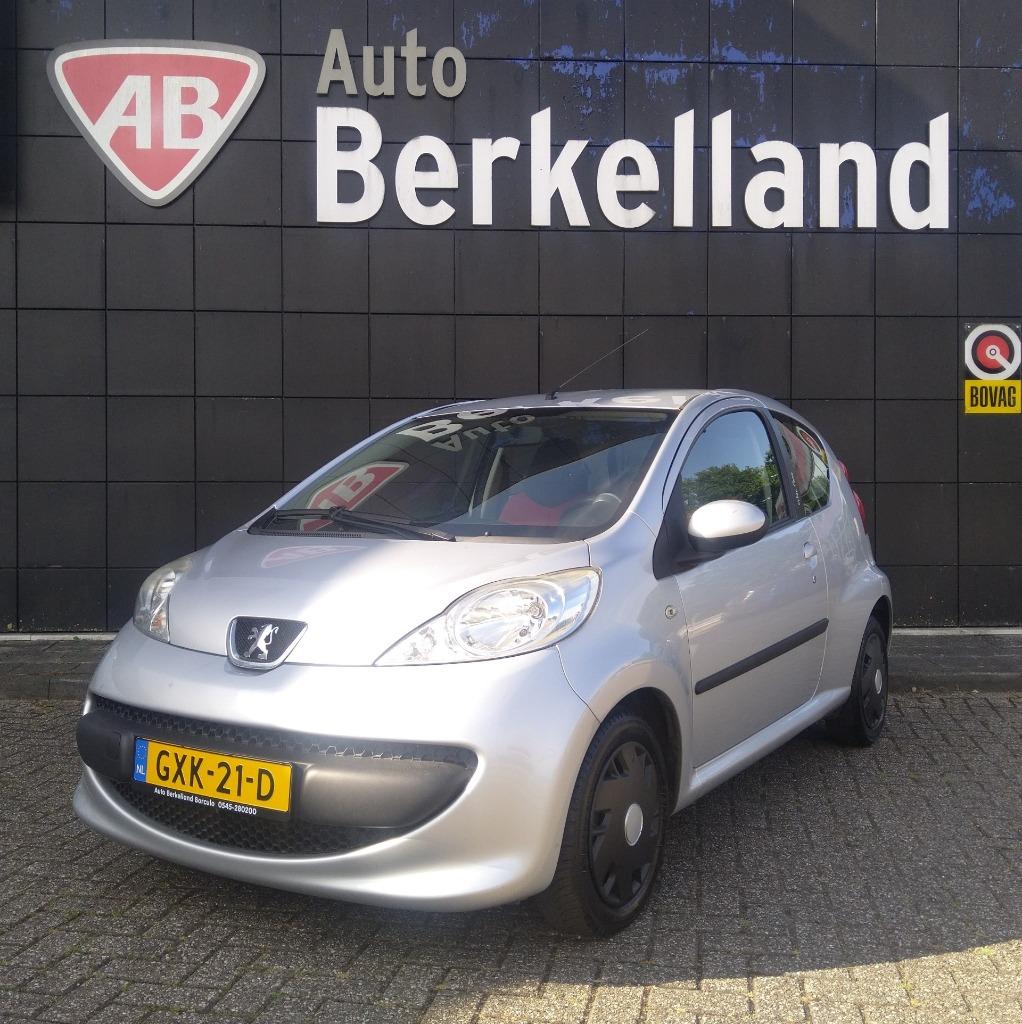Peugeot 107 1.0 12V Urban Move  Airco / Elektrisch pakket, Auto's, Peugeot, Bedrijf, ABS, Airbags, Airconditioning, Centrale vergrendeling