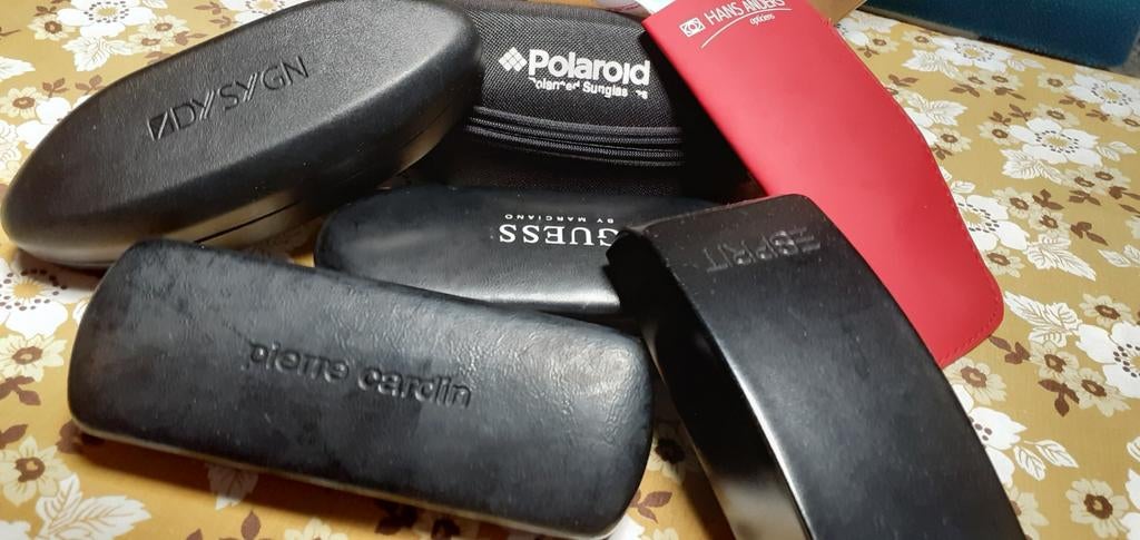 Brillen kokers 3euro per stuk samen 10euro, Ophalen of Verzenden, Zo goed als nieuw