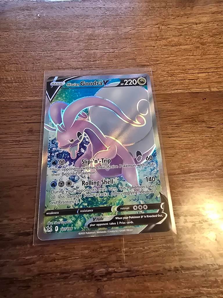 Hisuian Goodra V - Pokémon kaart, Ophalen of Verzenden, Zo goed als nieuw, Losse kaart