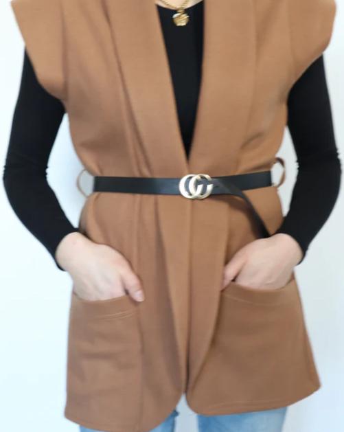 Gilet Met Ceintuur-Camel Nieuw! ONE Size (XS/S/M, Kleding | Dames, Truien en Vesten, Verzenden, Nieuw, Bruin