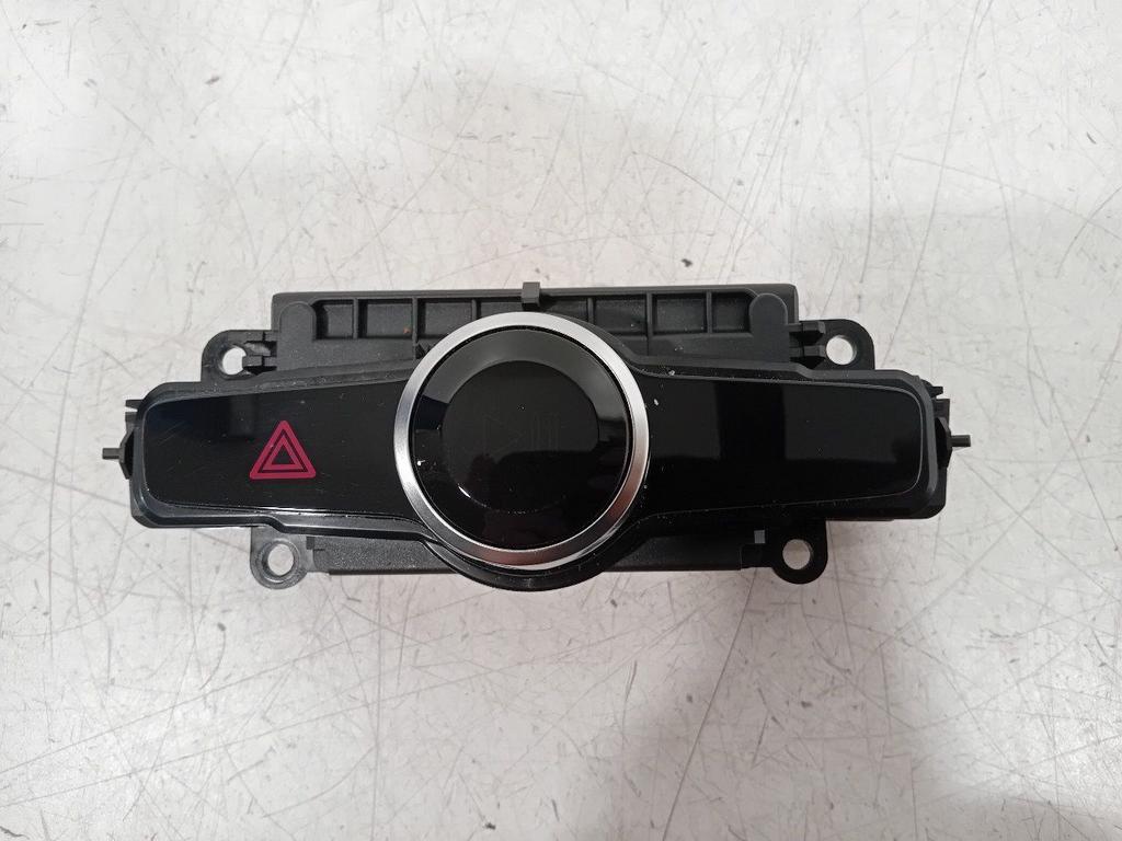 Bedieningspaneel multi media Polestar Polestar, Onderdelen@venauto.nl, Van der Ven Autorecycling B.V., Gebruikt, Ettenseweg 76, 4706 PB Roosendaal, The Netherlands