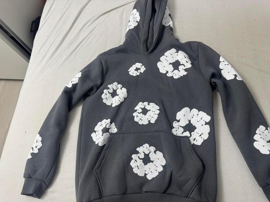 Denim Tears Trui - Grijs met Bloemmotief, Kleding | Heren, Truien en Vesten, Ophalen of Verzenden, Zo goed als nieuw, Maat 48/50 (M)