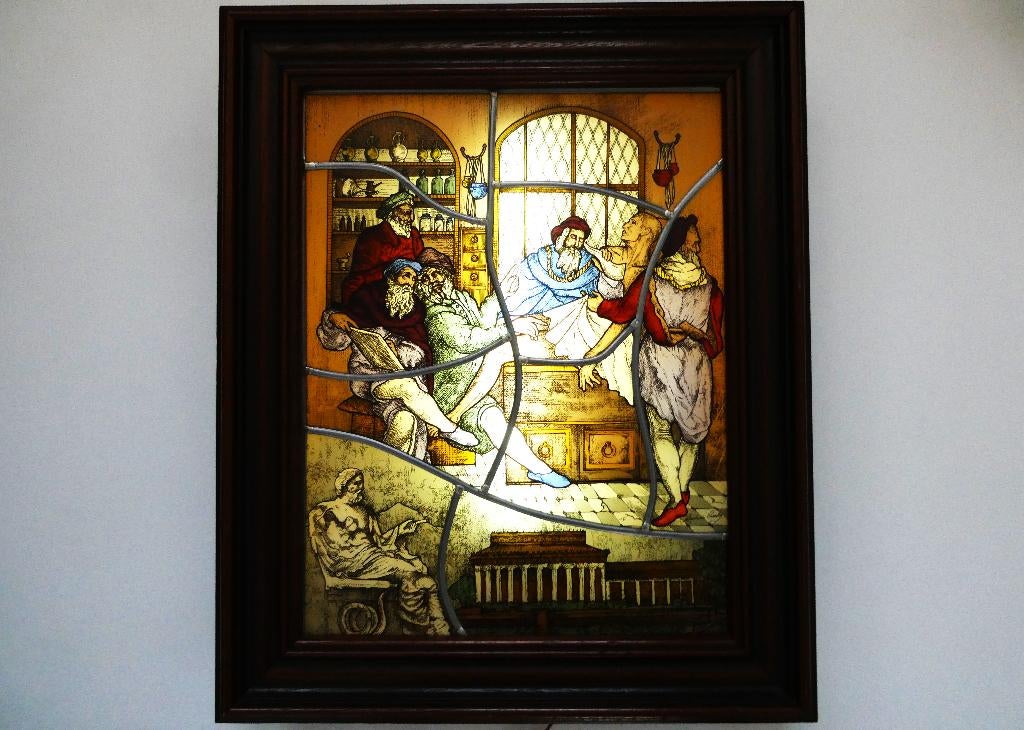 Glas in lood lichtbak operatie scène God Asklepios genezing, Antiek en Kunst, Antiek | Overige Antiek, Ophalen