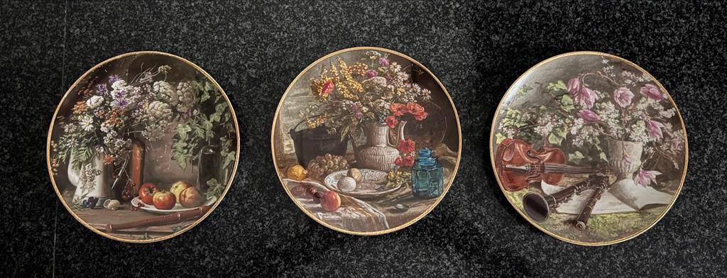 Set van 3 decoratieve borden, uit 1988 van Royal Mosa, Ophalen of Verzenden