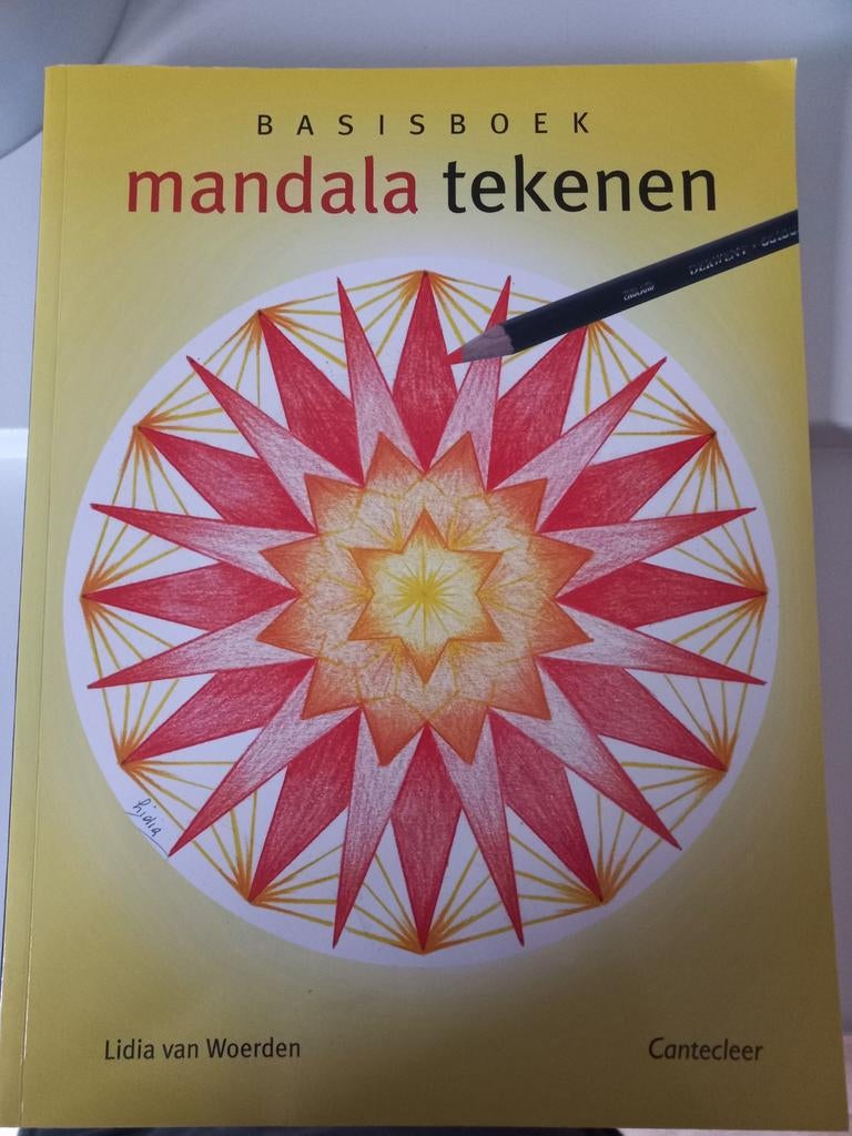 Basis Mandala Tekenen - Leer zelf mandala's maken, Boeken, Spiritualiteit algemeen, Ophalen of Verzenden, Instructieboek, Lidia van Woerden
