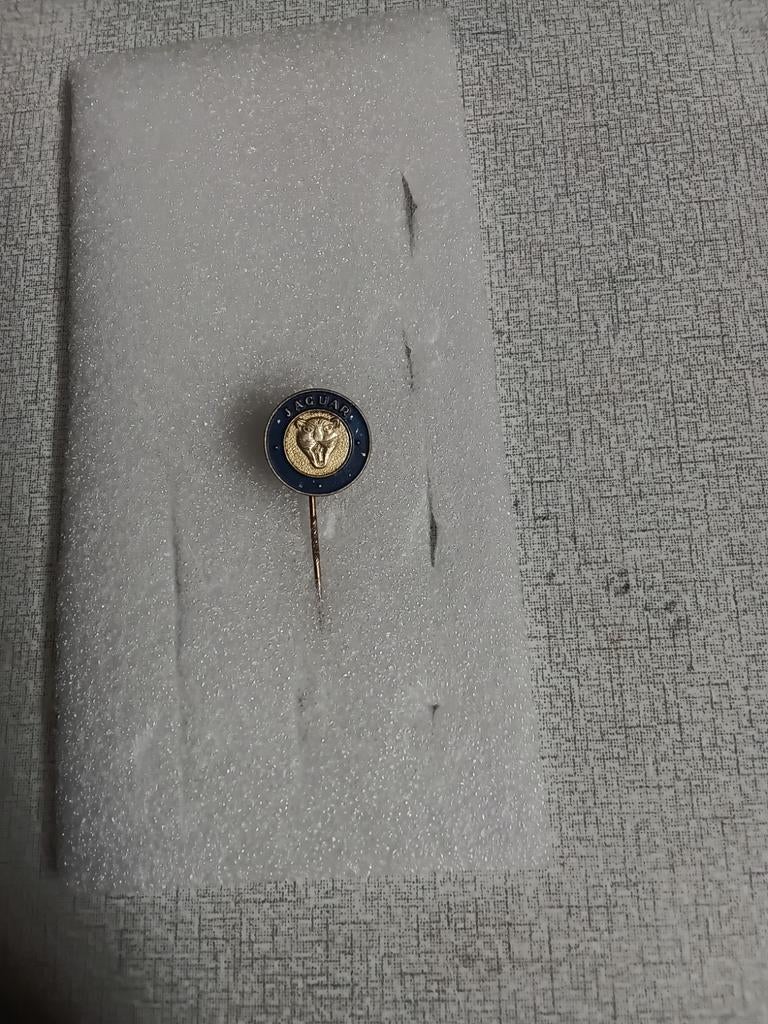 Speldje van "Jaguar"., Ophalen of Verzenden