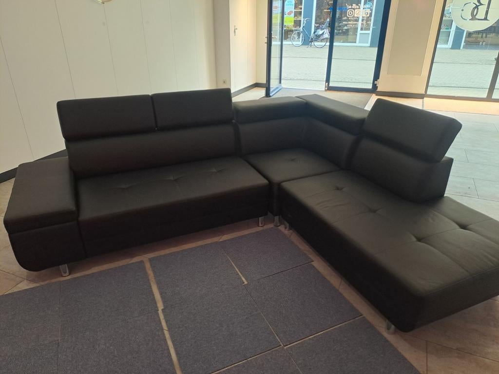 Zwarte L-vormige bank met verstelbare hoofdsteunen, Ophalen, 250 tot 300 cm, Gebruikt, 100 tot 125 cm