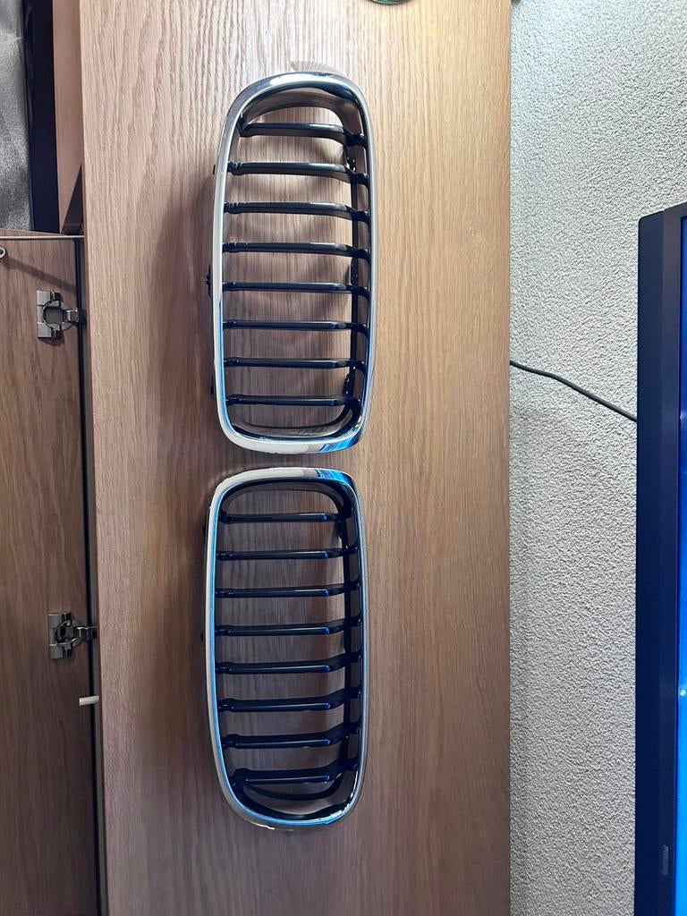 BMW 3 Serie M-Sport nieren OEM zwart/chroom zgan!, Voor, Nieuw, Ophalen of Verzenden, Bumper