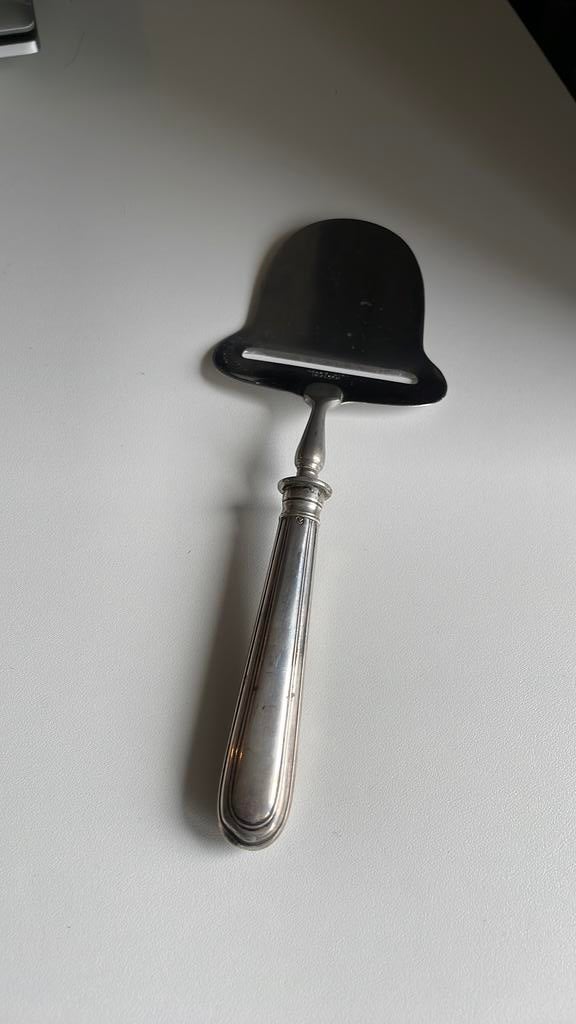 Kaasschaaf rondfilet met zilver heft Voorschoten, Antiek en Kunst, Ophalen of Verzenden, Zilver