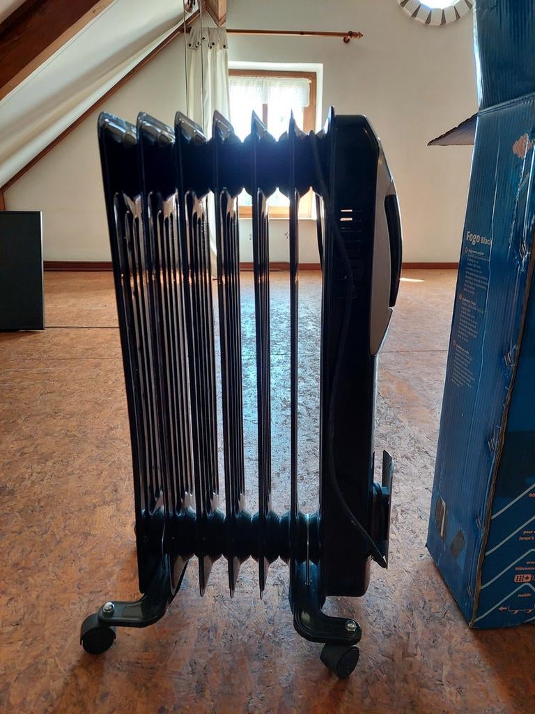 Elektrische verwarming, elektrische kachel, olieradiator, Ophalen, 30 tot 80 cm, Radiator, Zo goed als nieuw