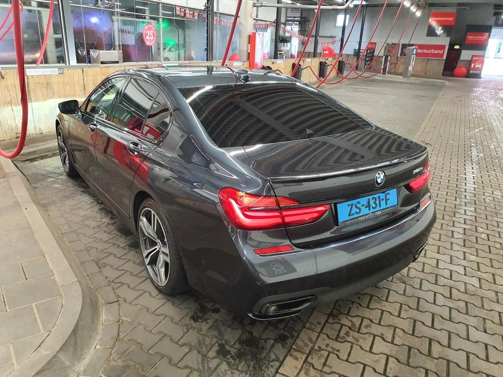 BMW 7-Serie 740e m-sport 326pk Iperformance Aut 2018 Grijs, Auto's, Automaat, 1998 cc, Achterwielaandrijving, Zwart