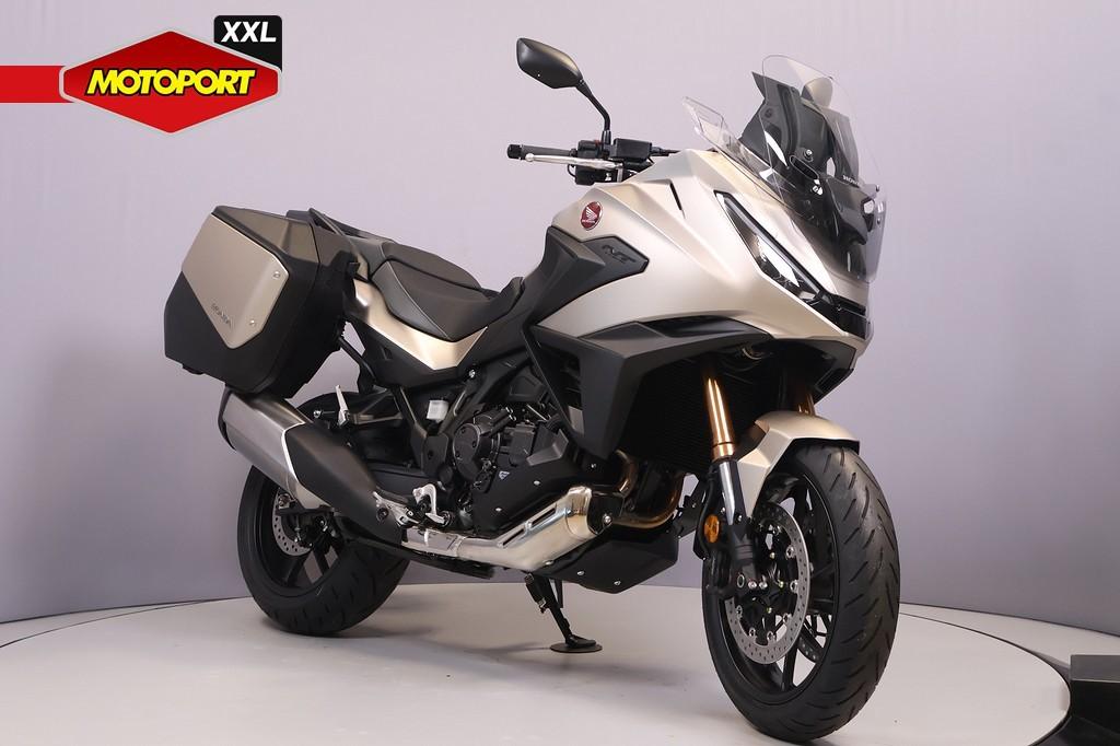 Honda NT 1100 DCT (bj 2026), Motoren, Motoren | Honda, Honda Motor Europe Ltd, Bedrijf, Toermotor, Customer.service@honda-eu.com