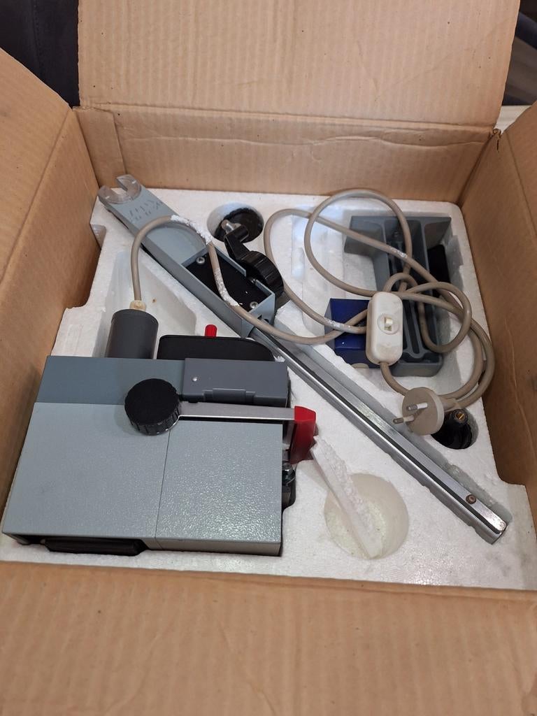 Durst M 301 filmvergroter voor 35mm film - Compacte doka, Audio, Tv en Foto, Fotografie | Doka Toebehoren, Ophalen of Verzenden